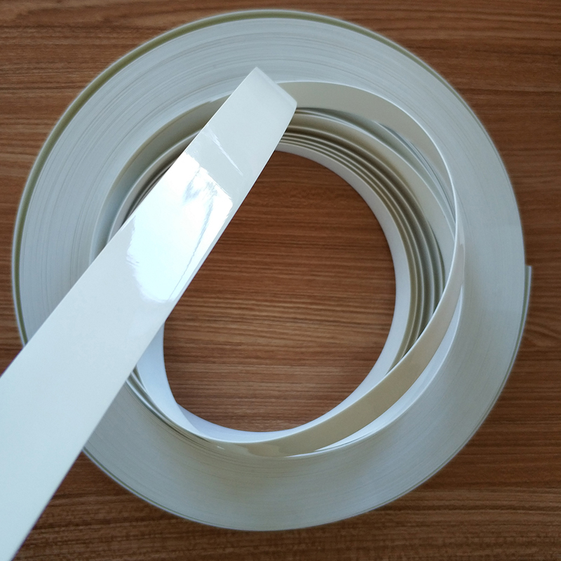 Bandas de borde de PVC de alto brillo blanco prepegadas para diseño de muebles de lujo Bandas de borde de PVC de alto brillo blanco prepegadas para diseño de muebles de lujo